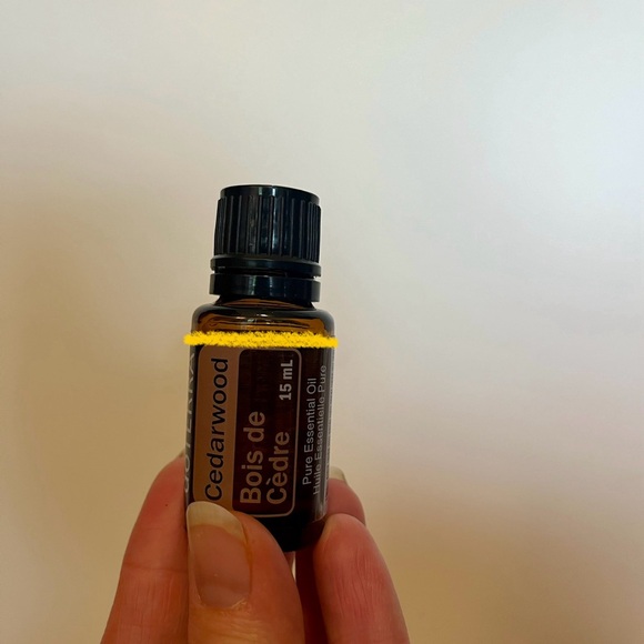 Doterra Cedarwood Essential Oil - Picture 3 of 3